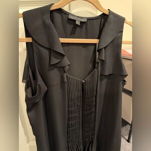 Banana Republic Black Ruffle Sleeveless Blouse – Size L EUC